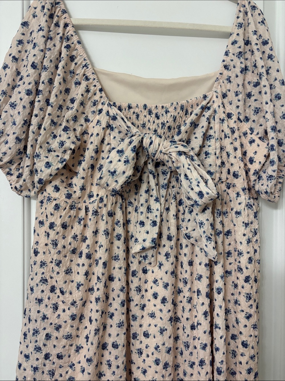 ARULA Creamy pink Mini Dress with Blue Floral Print and Square Neck - Picture 3 of 5